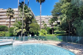 Cannes city centre parking sea view and pool